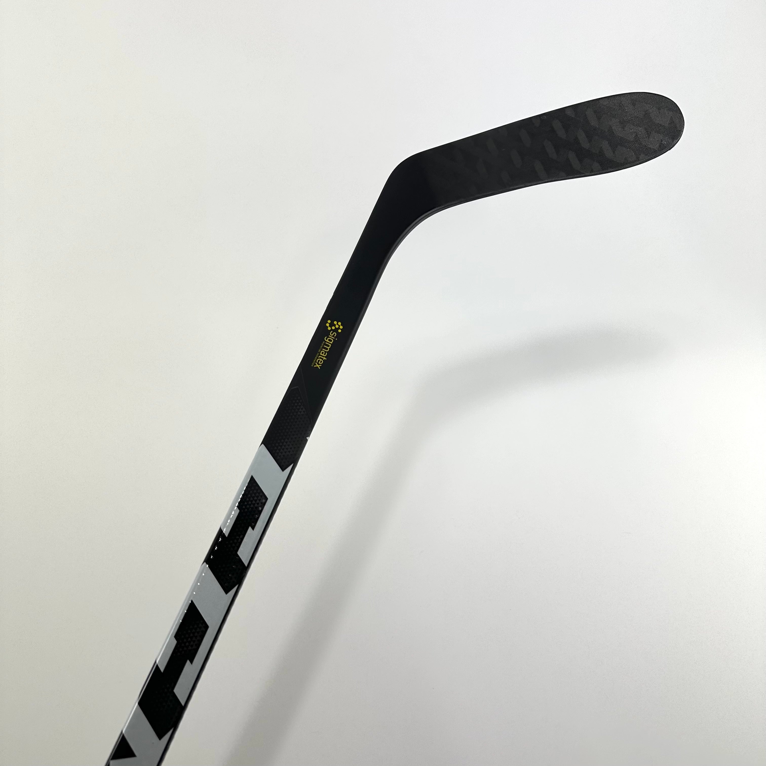 New Right CCM Super Tacks AS1 | 75 Flex P28 Curve Grip | Perron | C181