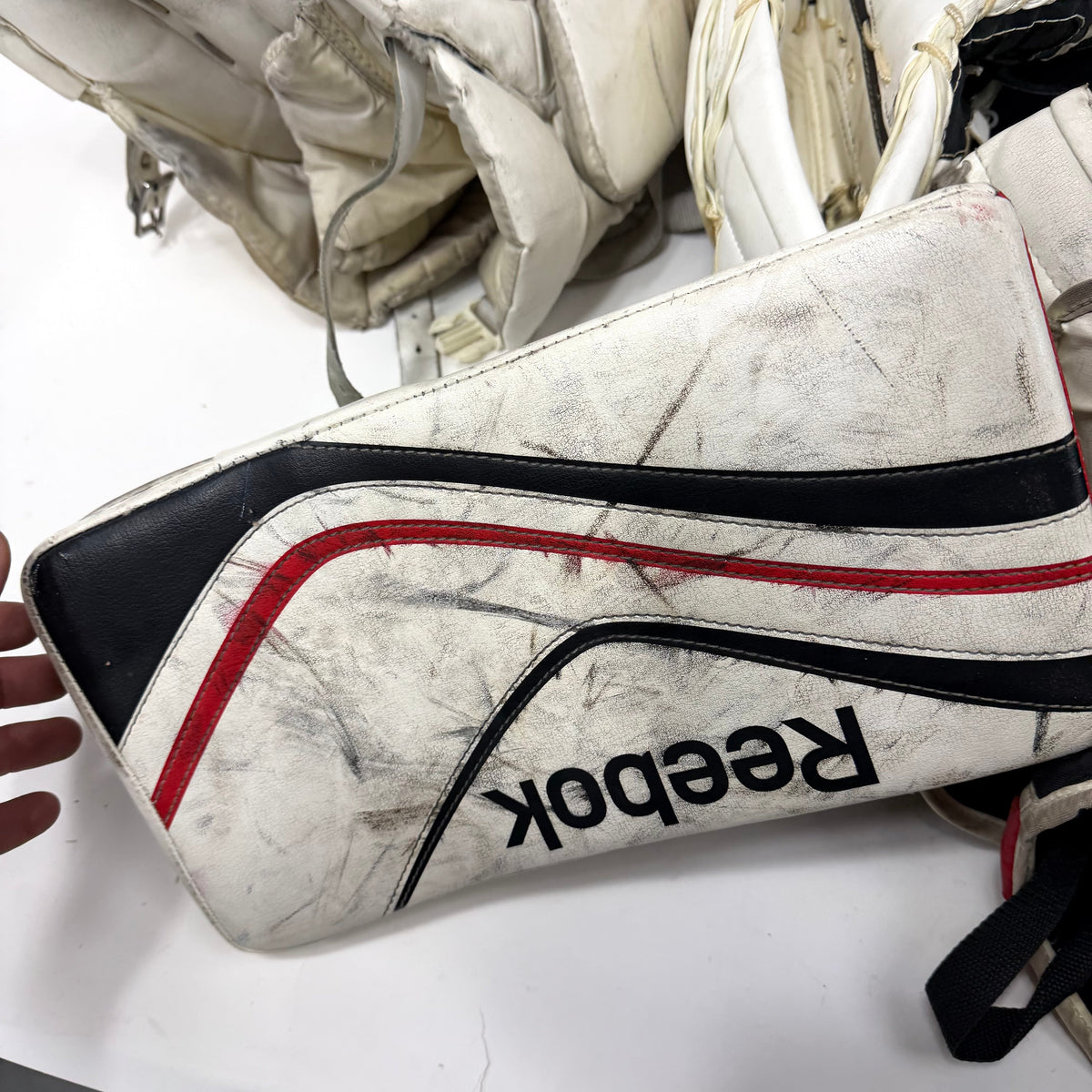 Used Regular White/Red/Black XLT 24 Junior Full Goalie Set | 26+1" Pads | AB375