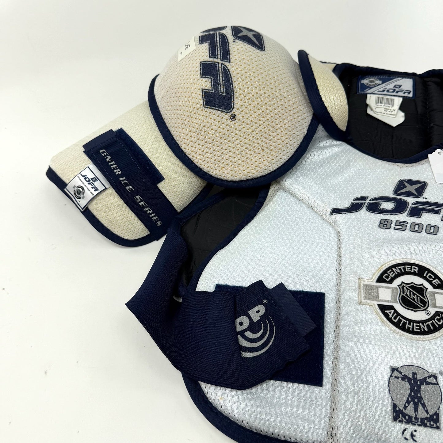 Lightly Used Jofa 8500 Shoulder Pads | Senior Large | AB871