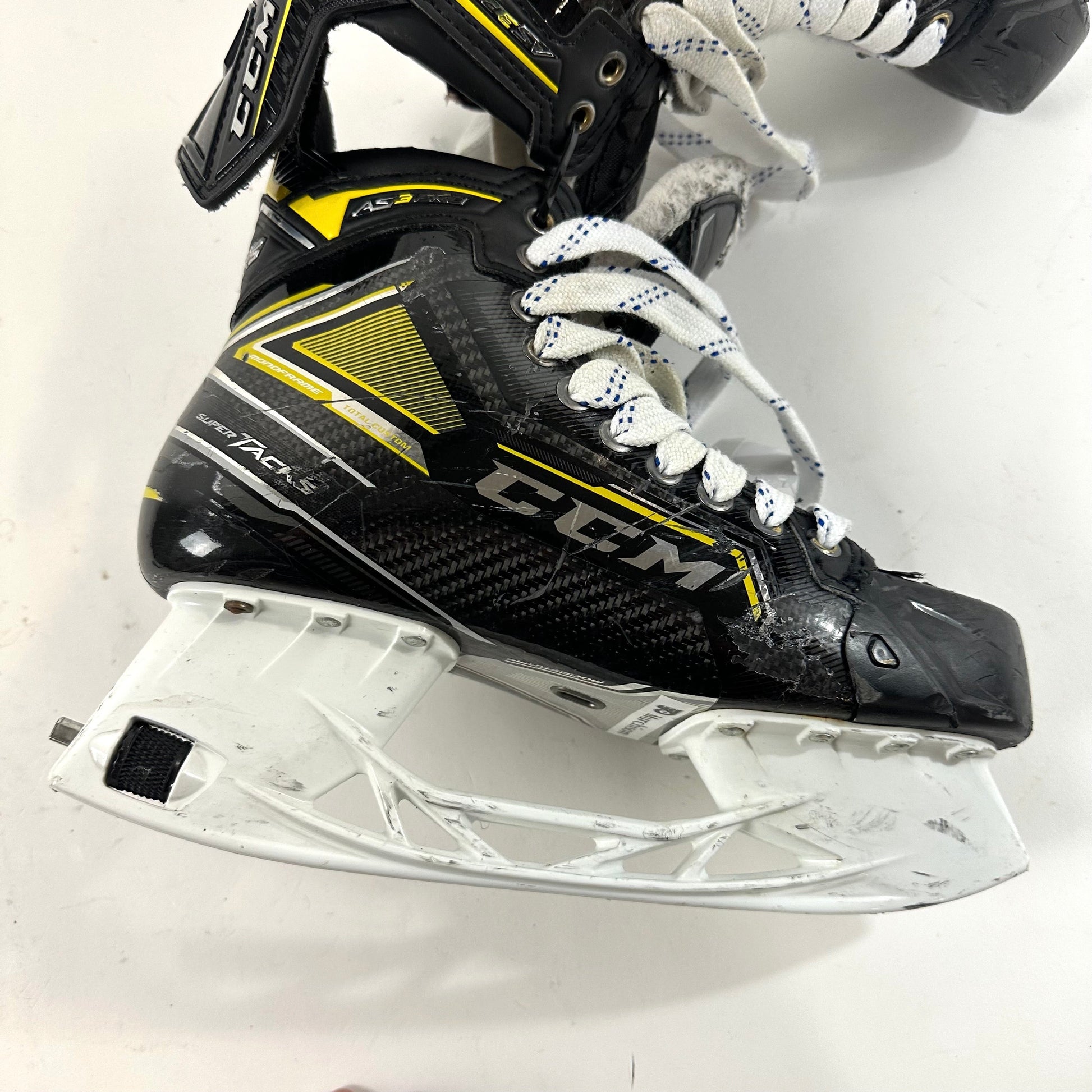 Used CCM Super Tacks AS3 Pro Skates | Size 8.5D | A1242 - Top Flight Hockey