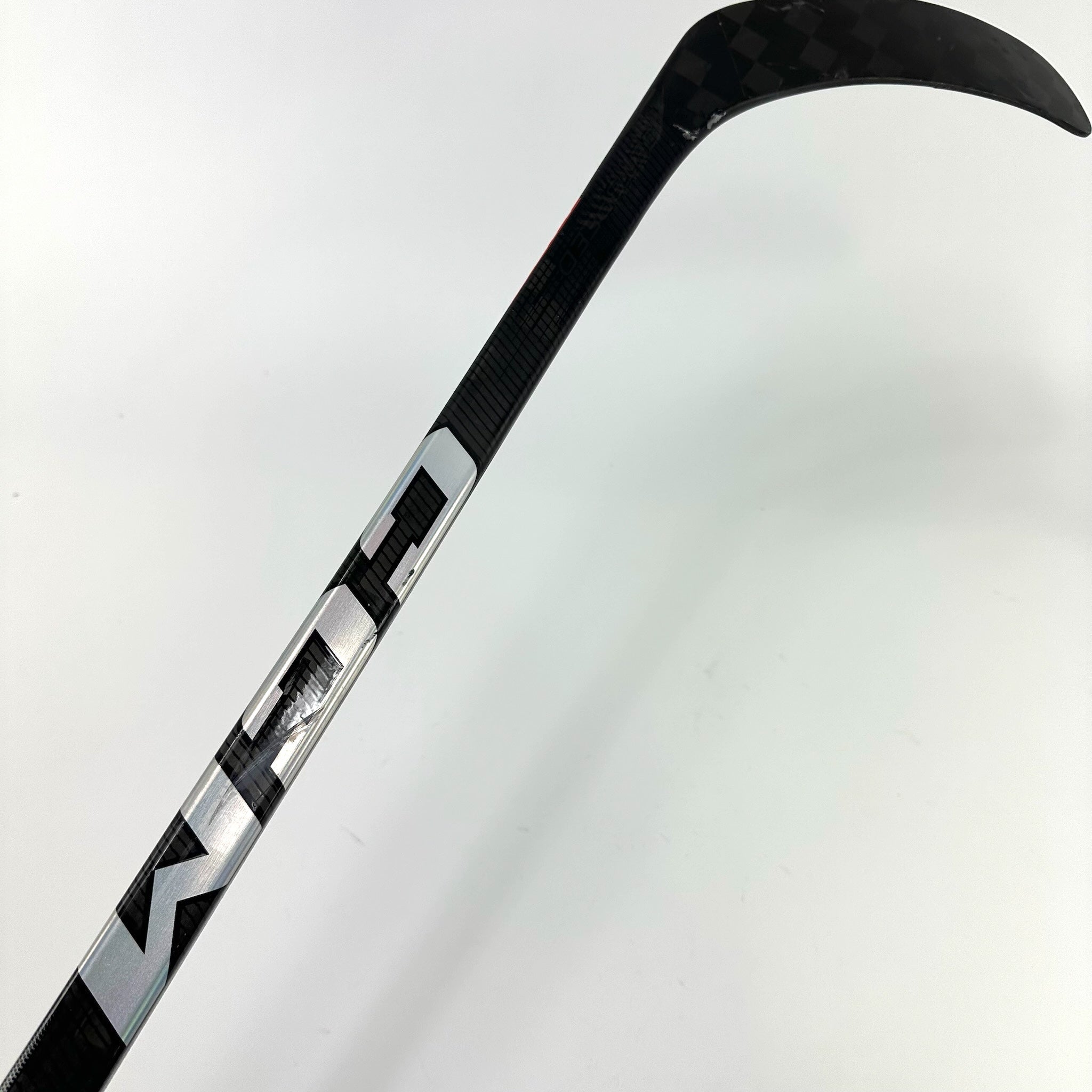 Used Left CCM Jetspeed FT6 Pro | 75 Flex P90 Curve Grip | K204