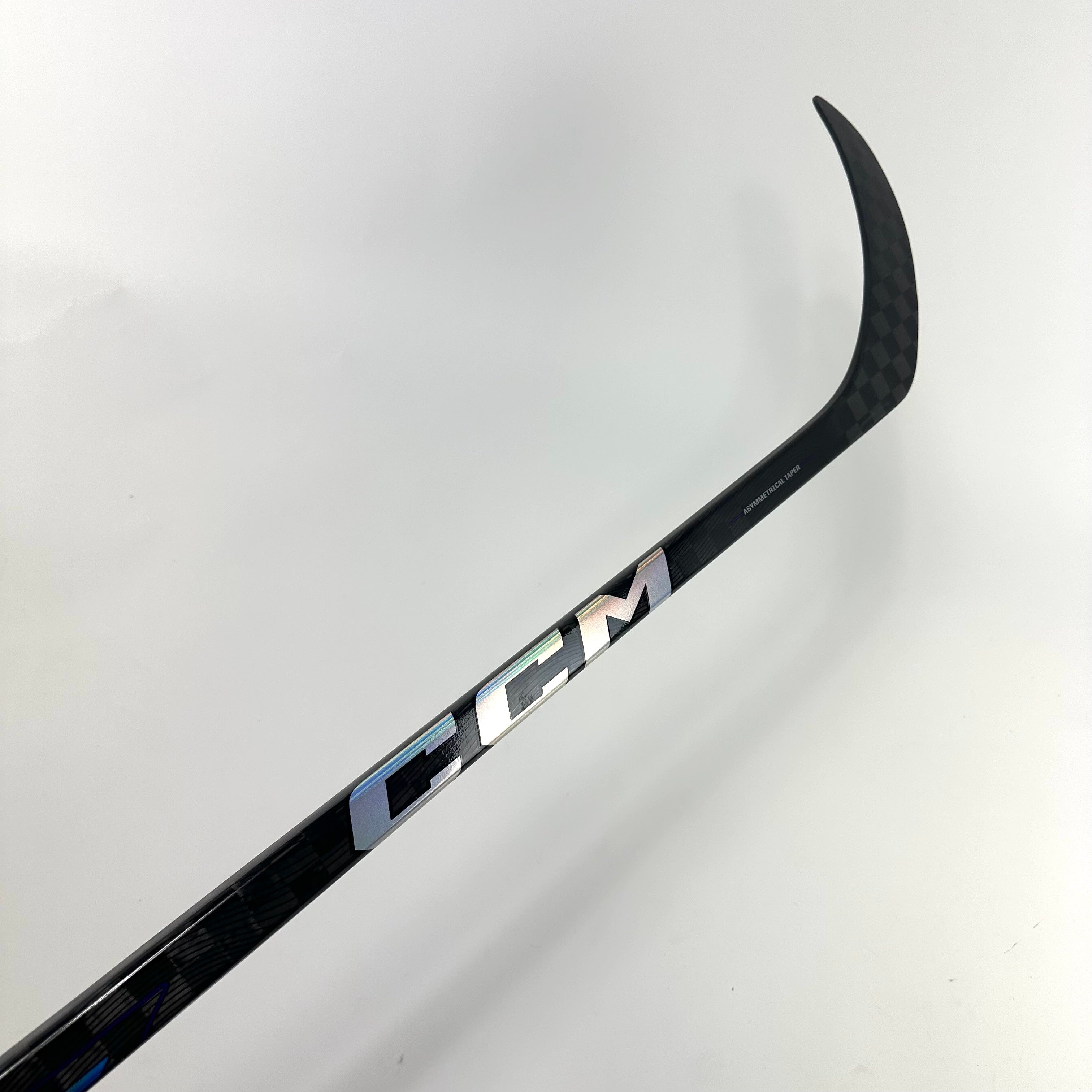 New Right CCM Ribcor Trigger 7 Pro | P90 Curve 85 Flex Grip | M470