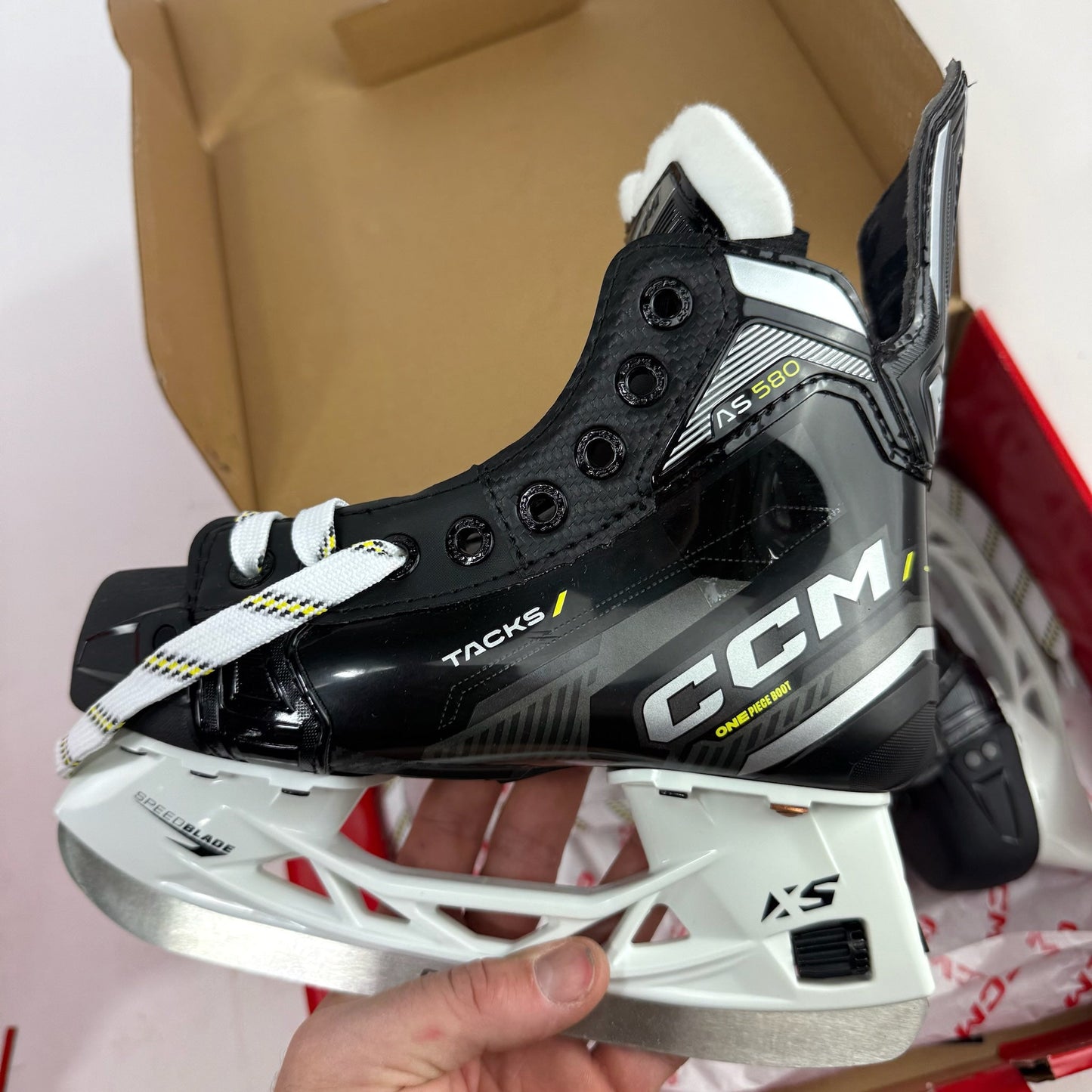 New CCM Tacks AS580 Skates | Junior 13-1 Regular | F498 - Top Flight Hockey