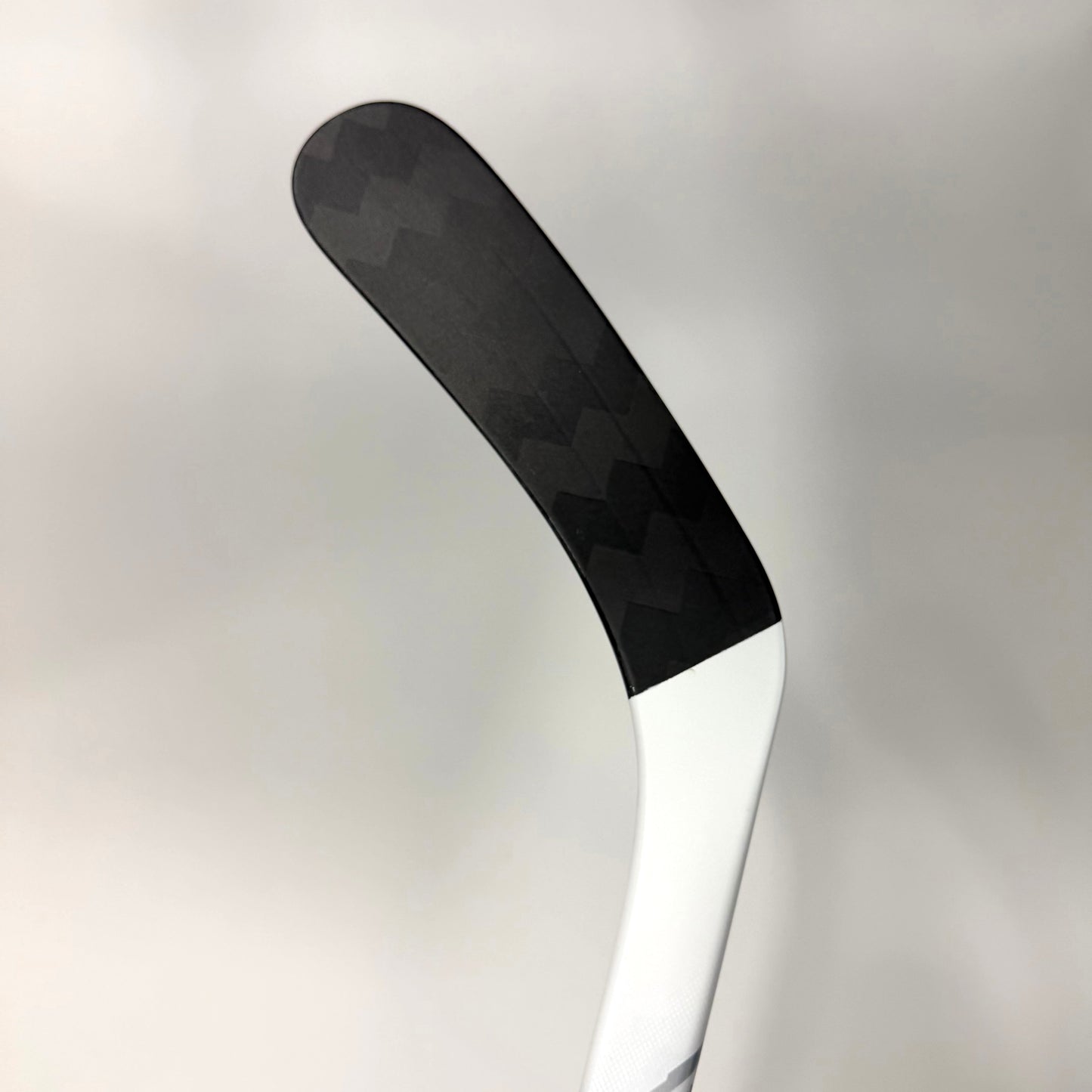 New Left White CCM XF Ghost | 80 Flex P92 Curve Grip | AB717