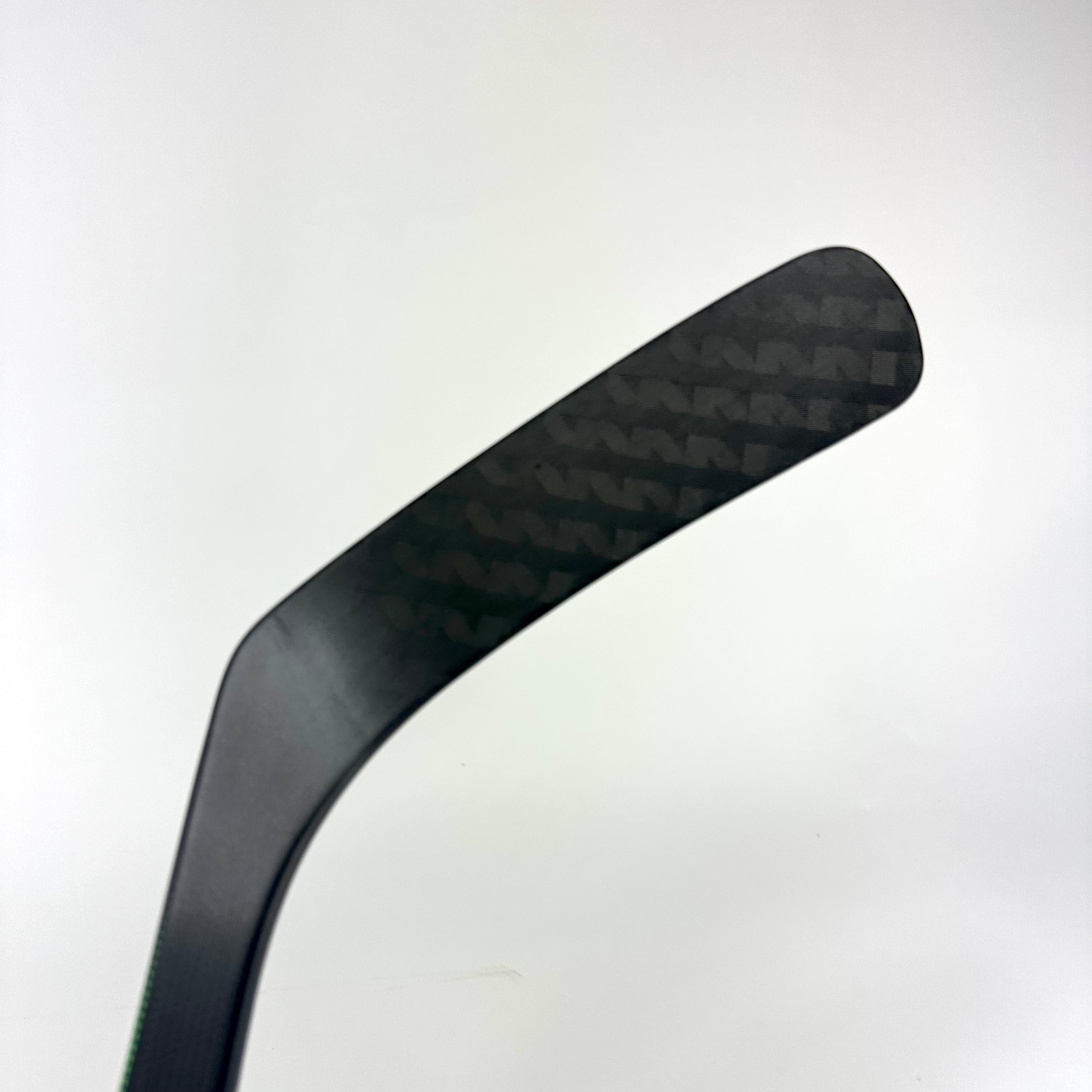 New Right CCM Ribcore Trigger 5 Pro | 85 Flex Custom Square Toe Curve Grip | Silich | M588