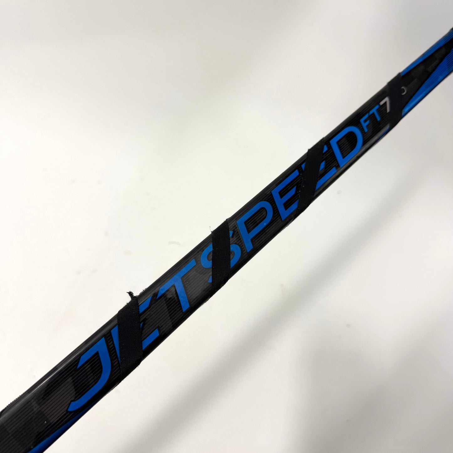 Used Left Blue CCM Jetspeed FT7 Pro | 80 Flex P28M Curve Grip | F364