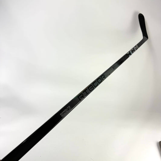 Repaired Left CCM Ribcor Trigger 8 Pro | 80 Flex P92M Curve Grip | R17