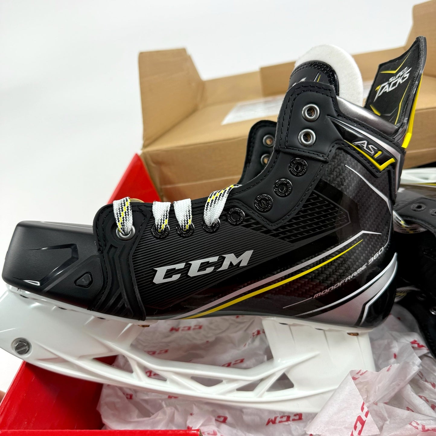 New CCM Super Tacks AS1 Skates | Senior 8D | F431