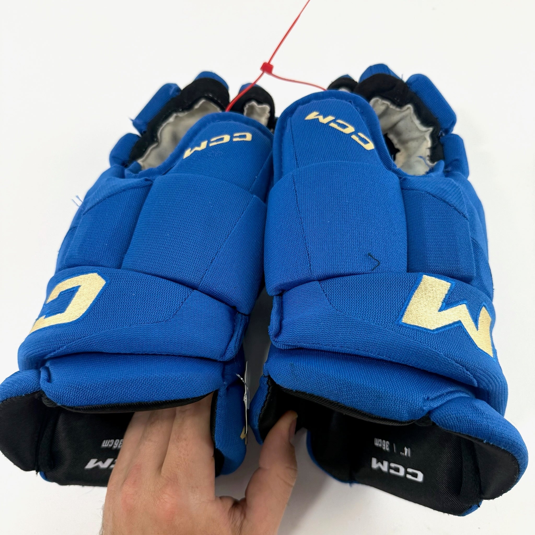 Used STL Blues Winter Classic CCM Jetspeed Pro Gloves | 14" | D108 - Top Flight Hockey