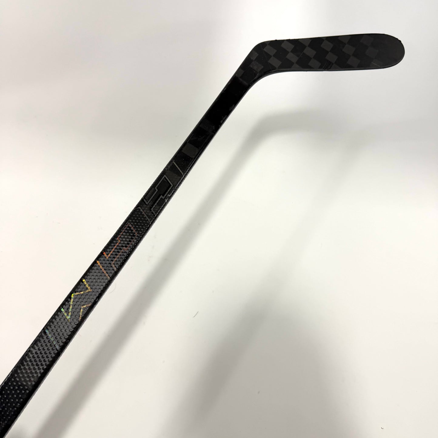 Used Right CCM Tacks XF Ghost | 75 Flex P28M Curve Grip | AB910