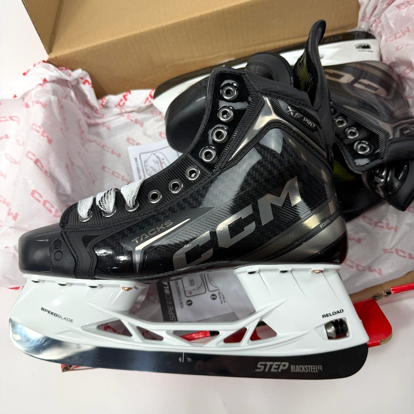 Brand New Retail CCM Tacks XF Pro Skates - Size 8.5 - Regular