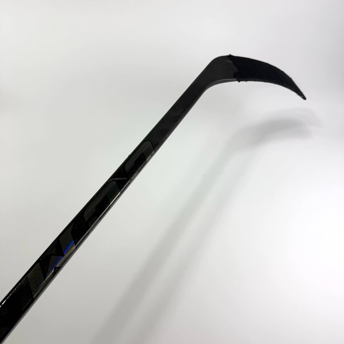 Used Left CCM Ribcor Trigger 5 Pro | 90 Flex P28M Curve Grip | E437 - Top Flight Hockey
