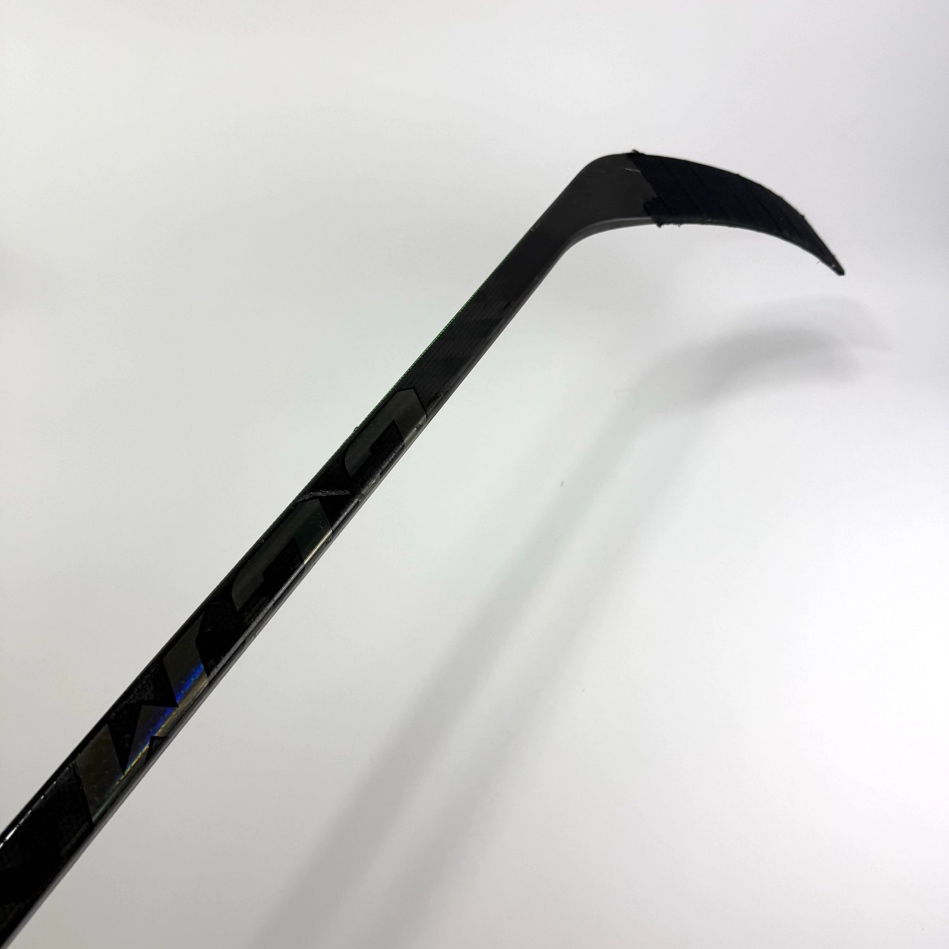 Used Left CCM Ribcor Trigger 5 Pro | 90 Flex P28M Curve Grip | E437 - Top Flight Hockey