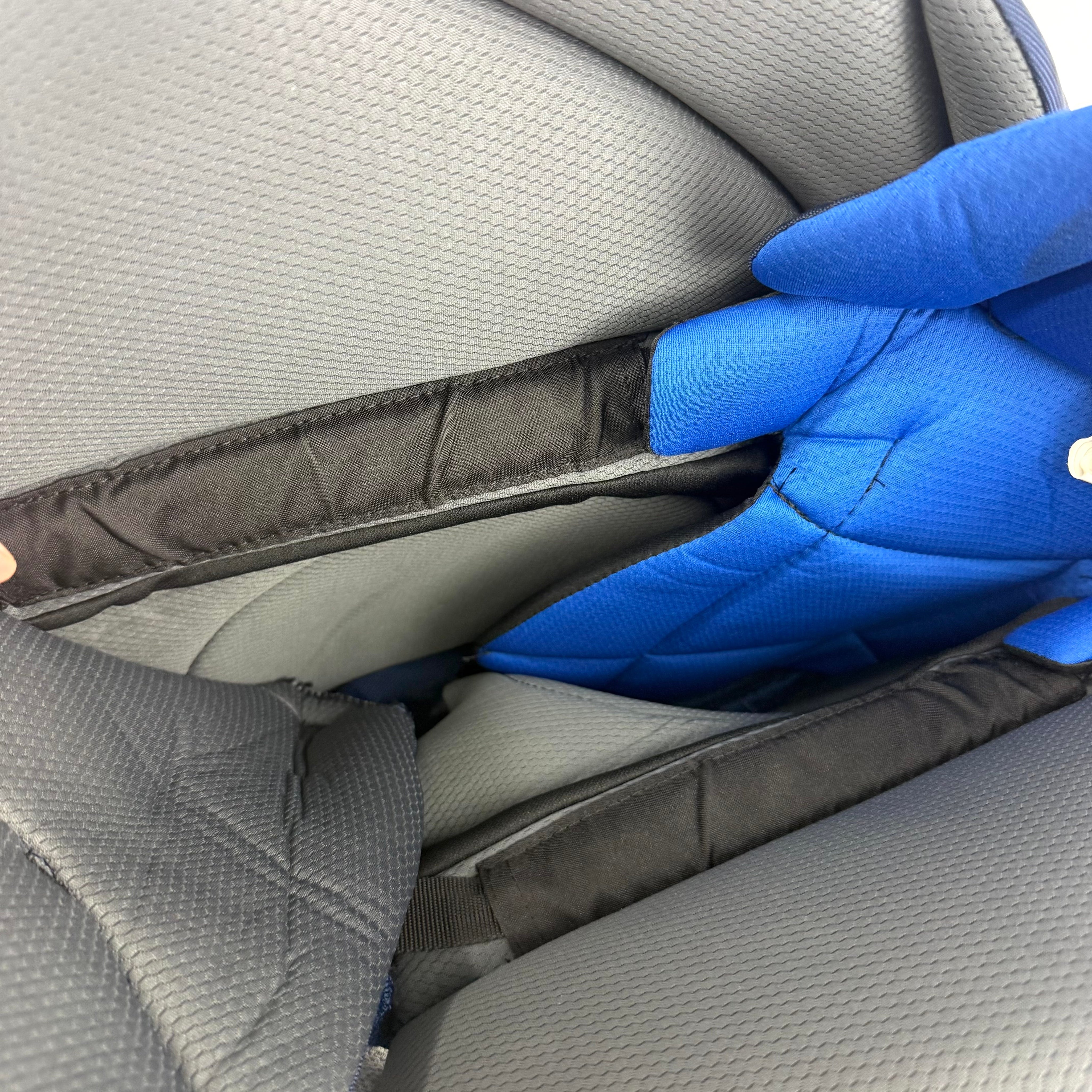 Used STL Blues Nexus Pro Lite - Large +1 - De La Rose - #J620 - Top Flight Hockey