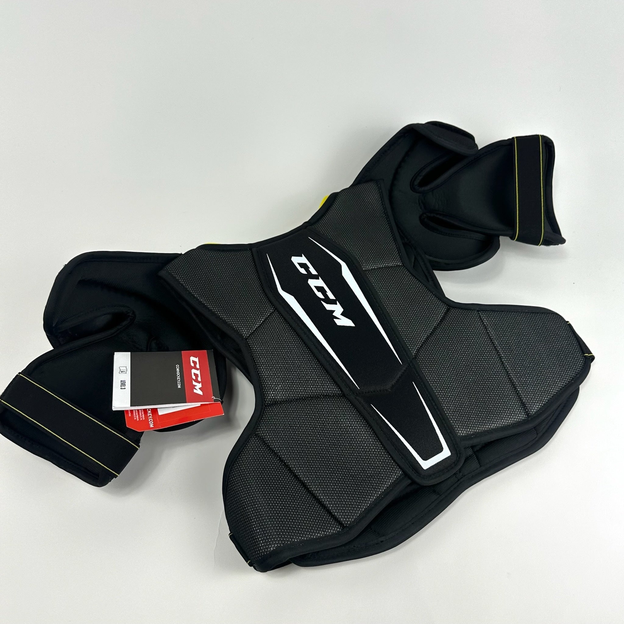 Brand New CCM 9550 Shoulder Pads - Senior Large