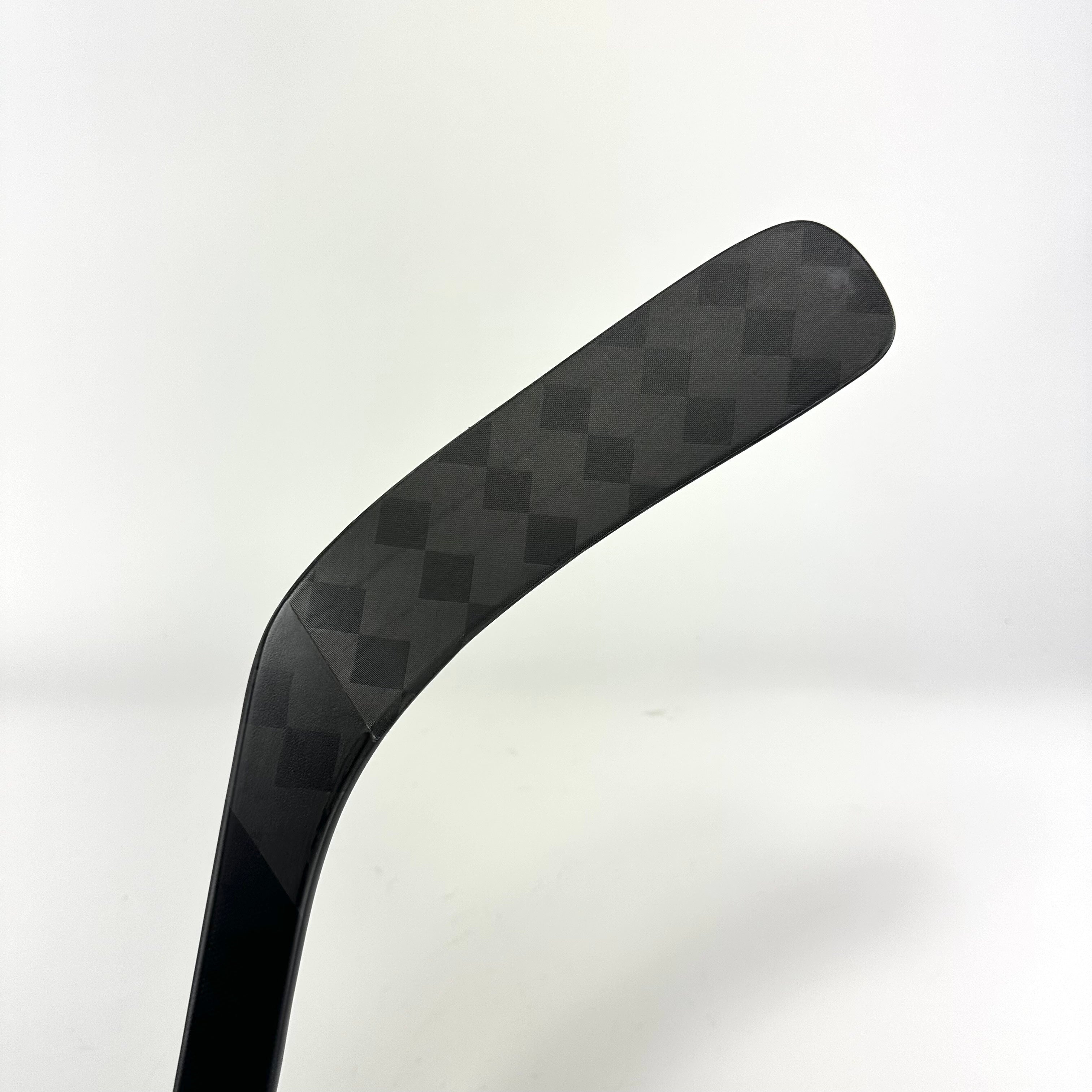 New Right CCM AS6 Pro | 50 Flex P40 Curve Grip | C26