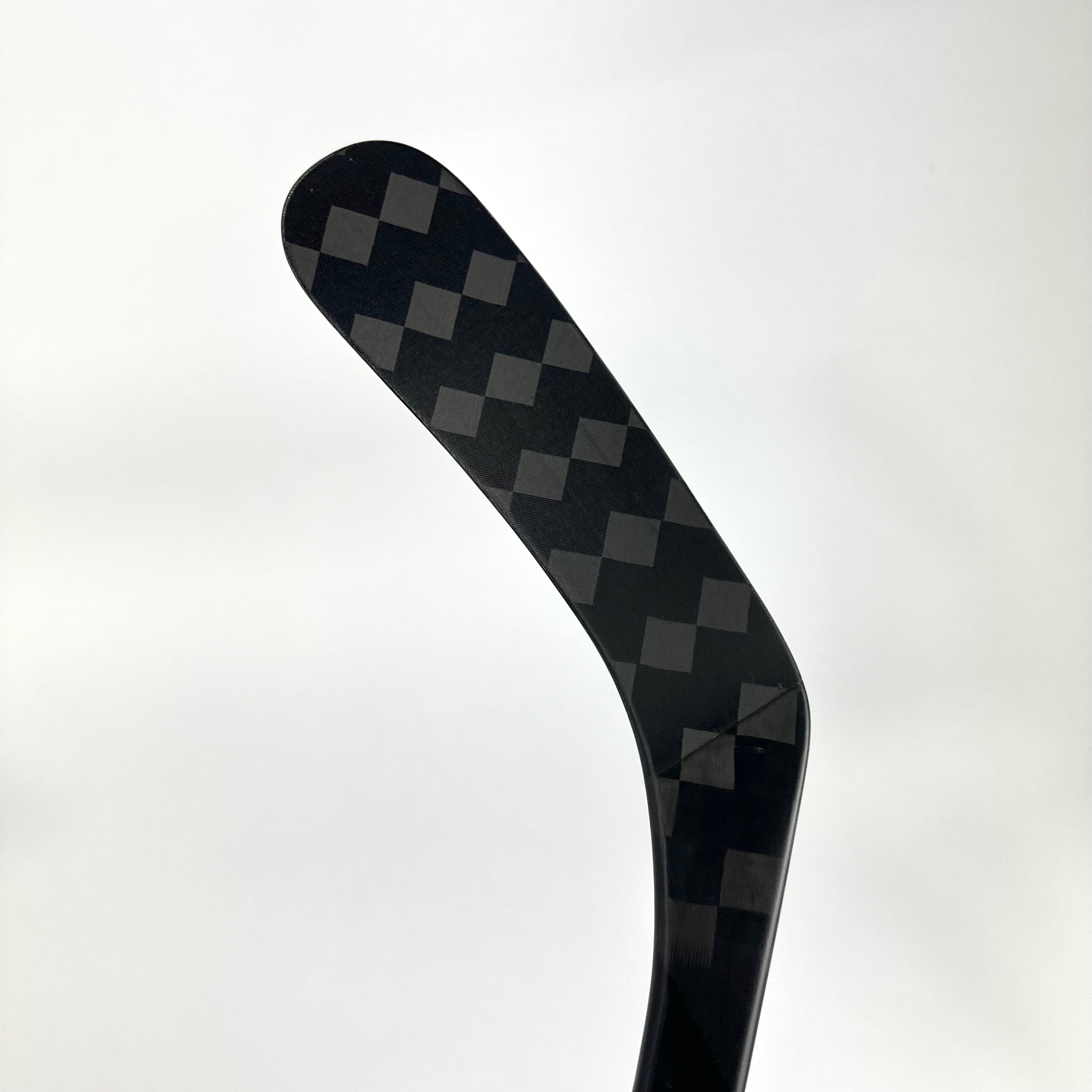 New Left CCM Jetspeed FT7 Pro | 75 Flex Zegras Pro Curve Grip | Finley | L130