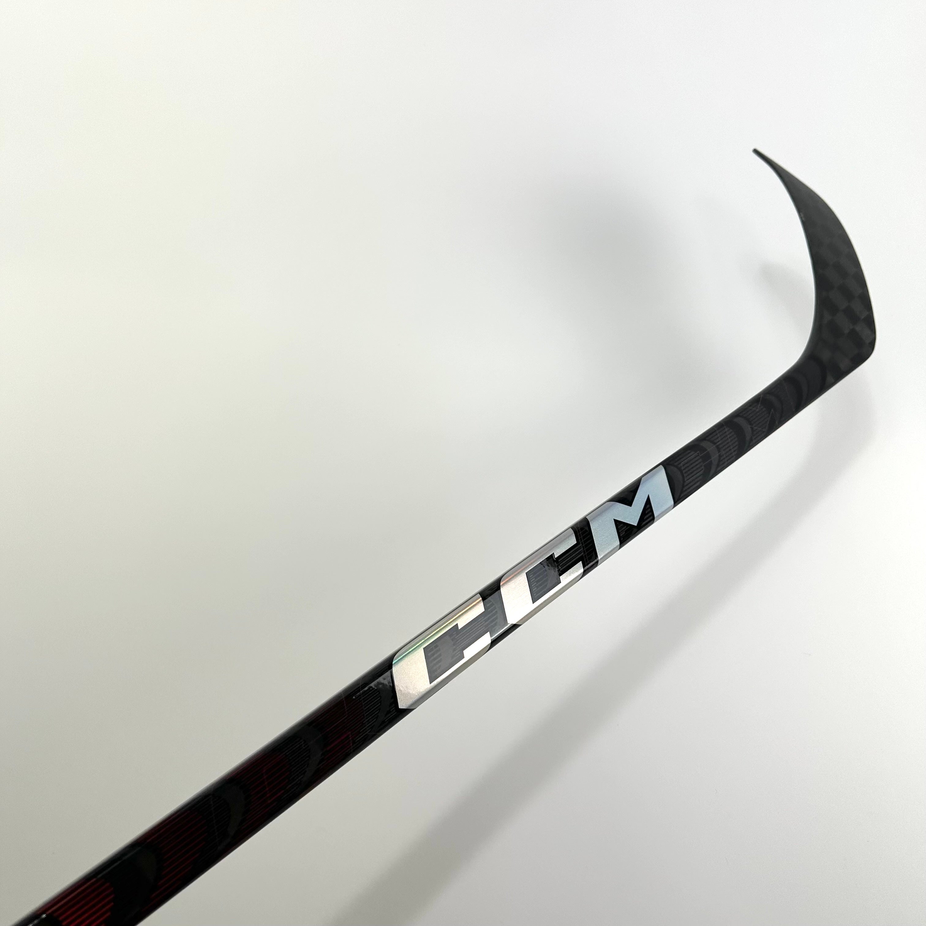 New Right CCM Jetspeed FT5 | 75 Flex P28M Curve Grip | Addison | C134