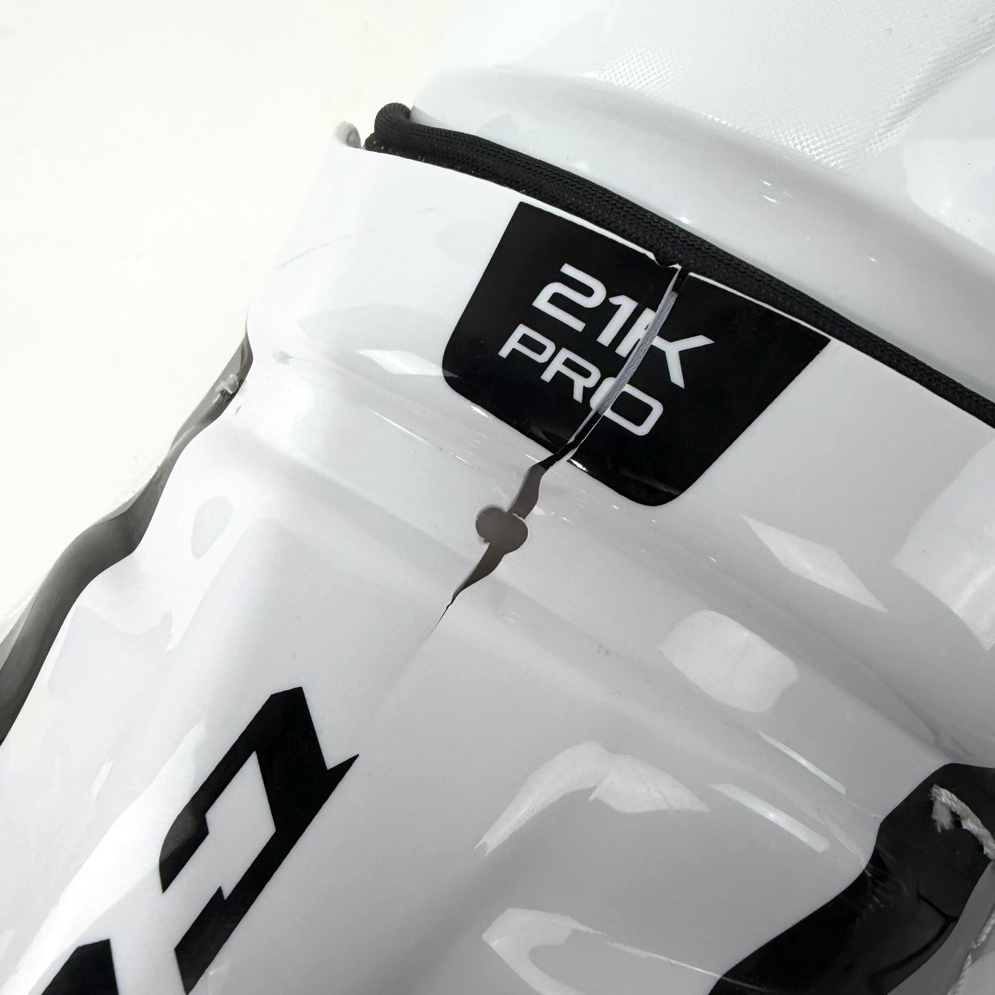 New Damaged Reebok 21K Pro Shin Guards | 15" | AB844
