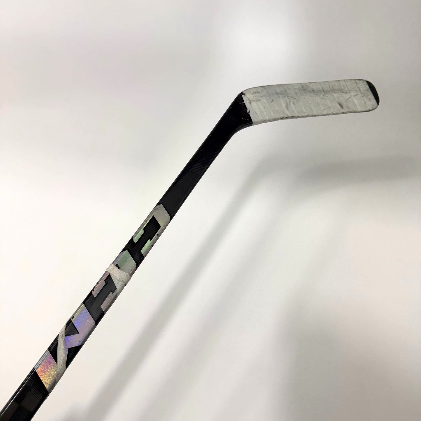 Used Right Black CCM Jetspeed FT7 Pro | 85 Flex P40 Square Toe Curve Grip | AB438