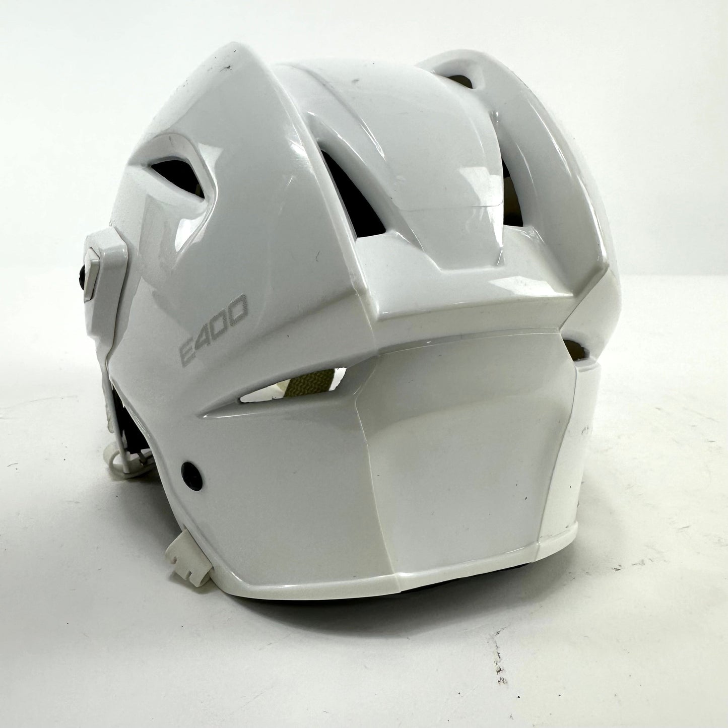 Used White Easton E400 Helmet | Medium | L324