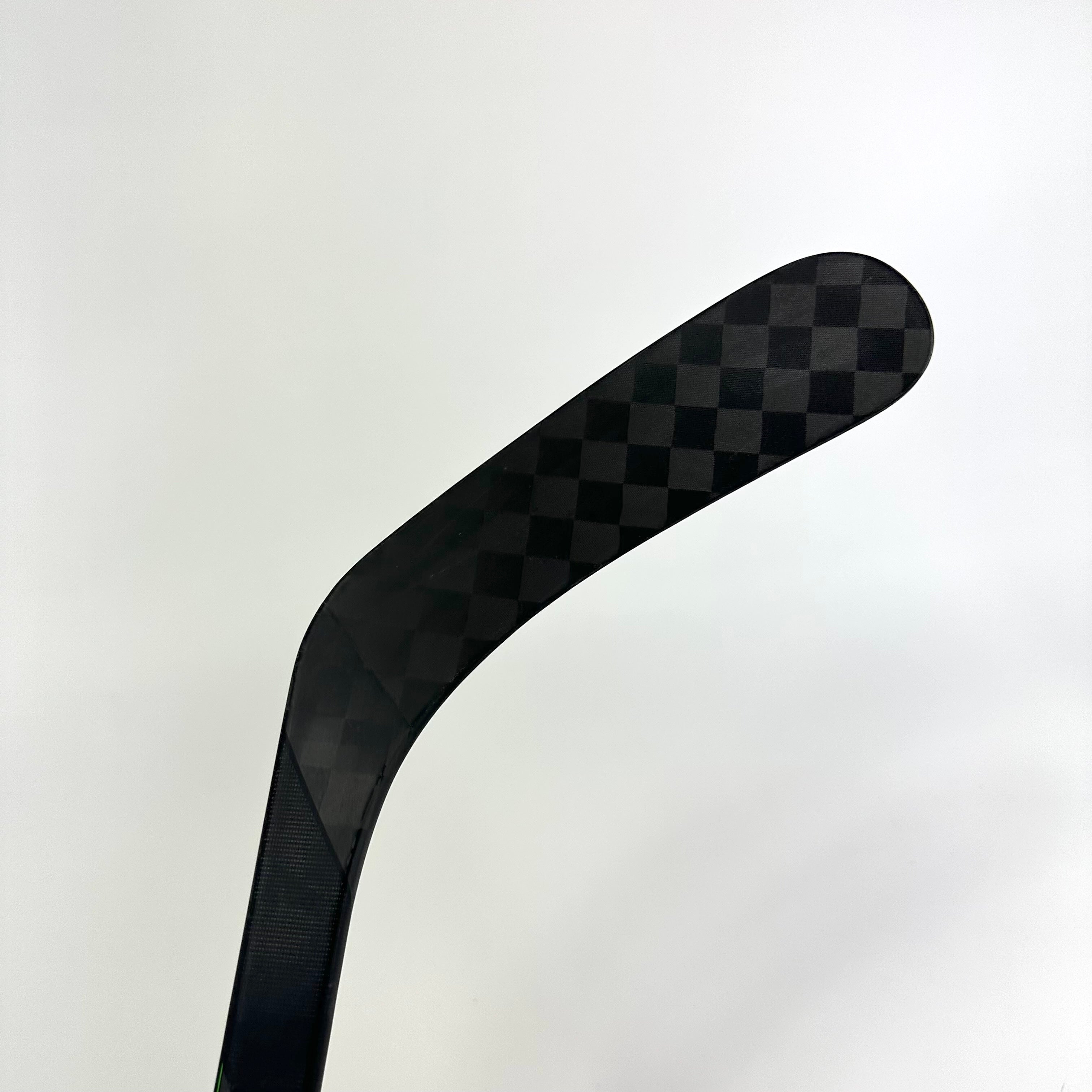 New Right CCM Ribcor Trigger 4 Pro | 90 Flex P90 Curve Grip | Grima | M560