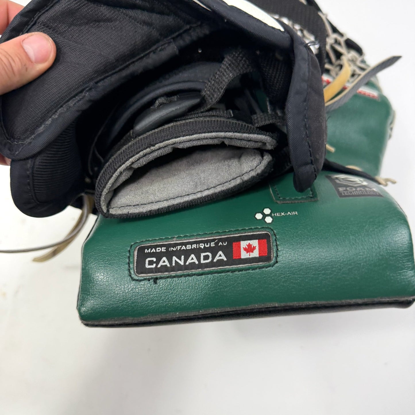 Used Regular Black/Green/White Brian's Subzero 3 Pro Goalie Glove | Senior | AB532